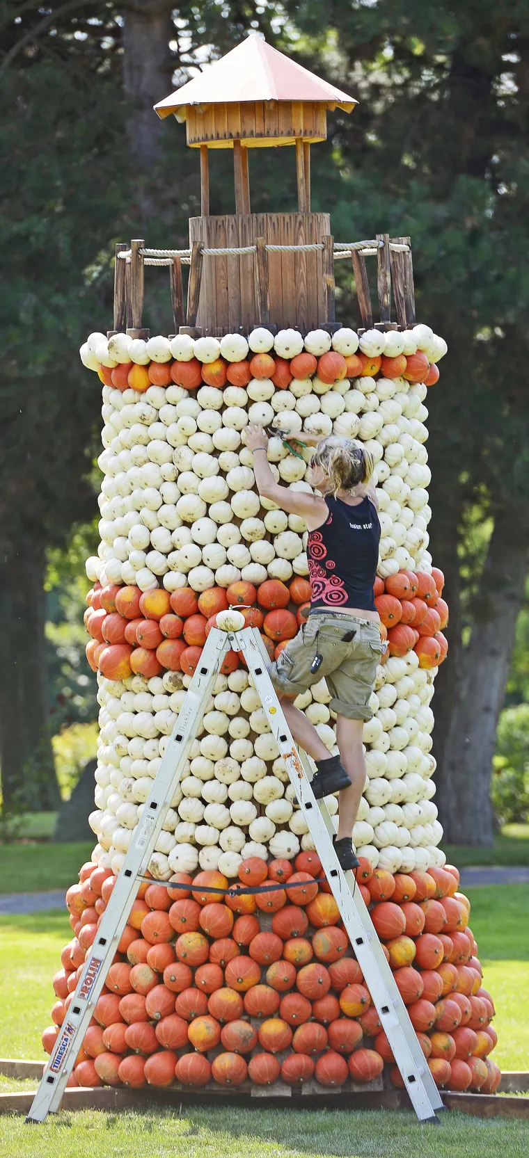 Njemačka: Skulpture ukrašene tikvicama