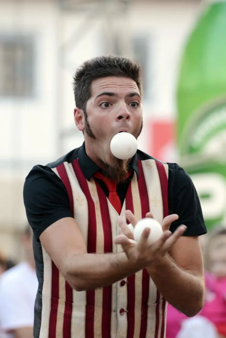 Jubilarni 15.ti festival grada Varaždina pod sloganom Festival dobrih emocija okupio je više od 13.000 izvođača iz raznih dijelova svijeta.