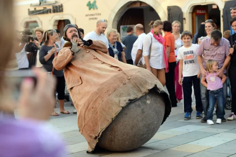 Jubilarni 15.ti festival grada Varaždina pod sloganom Festival dobrih emocija okupio je više od 13.000 izvođača iz raznih dijelova svijeta.