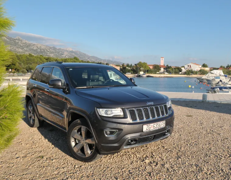 Novo lice poglavice - Grand Cherokee