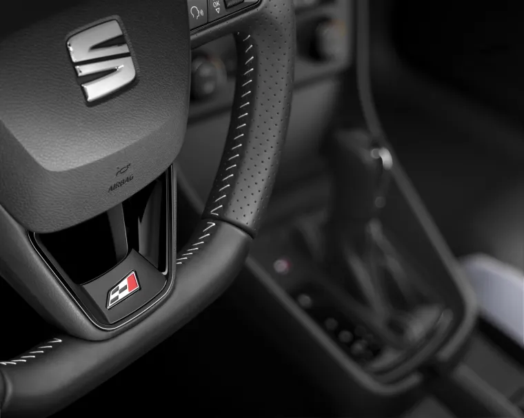 Model Cupra 280 s opcijskim DSG mjenjačem ubrzava do „stotke“ za samo 5,7 sekundi, a s ručnim mjenjačem (Leon SC) mu za to treba 5,8 sekundi.