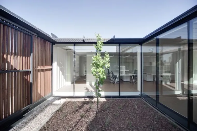 Kompletan uredski kompleks od kontejnera