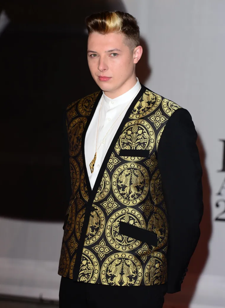 Brojne zvijezde prošetale crvenim tepihom na dodjeli Brit Awards