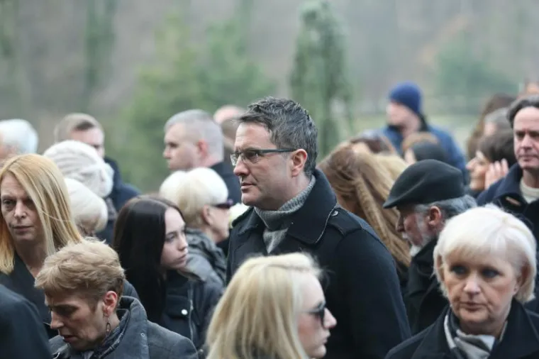 Uplakani glumci na posljednjem ispraćaju Maje Petrin