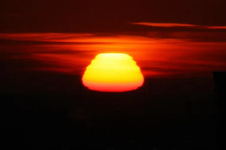 Prekrasno prvo proljetno svitanje u Zagrebu