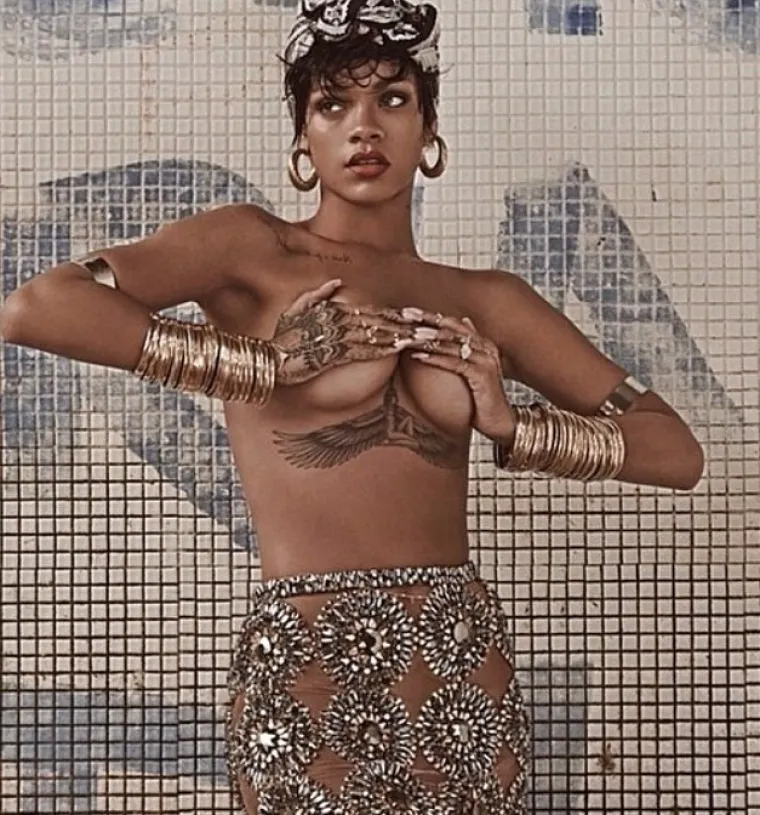 Rihanna u seksi editorijalu malo toga ostavila ma&scaron;ti