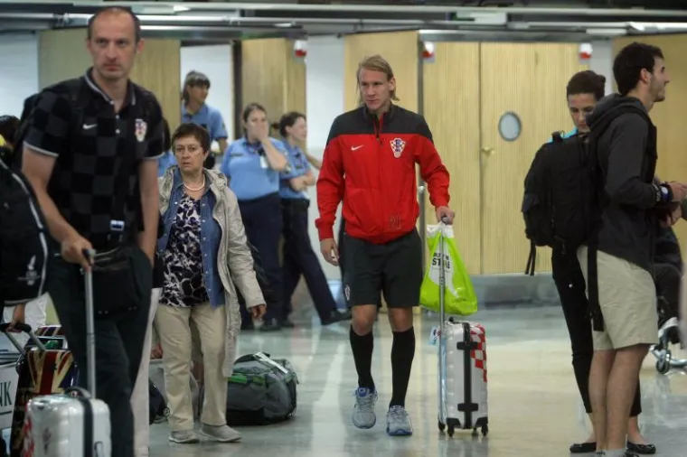 'Vatreni' sletjeli na Pleso