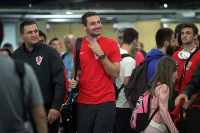 'Vatreni' sletjeli na Pleso