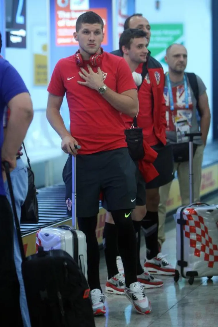 'Vatreni' sletjeli na Pleso