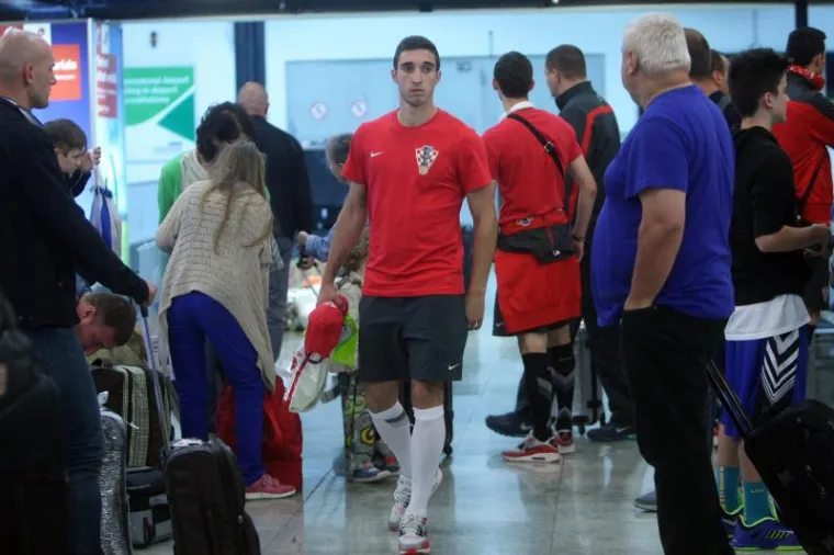 'Vatreni' sletjeli na Pleso