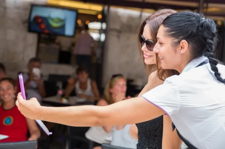 Severina sva u čipki na Stradunu privlačila brojne poglede