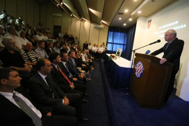 Na Poljudu održana komemoracija za Vladimira Bearu
