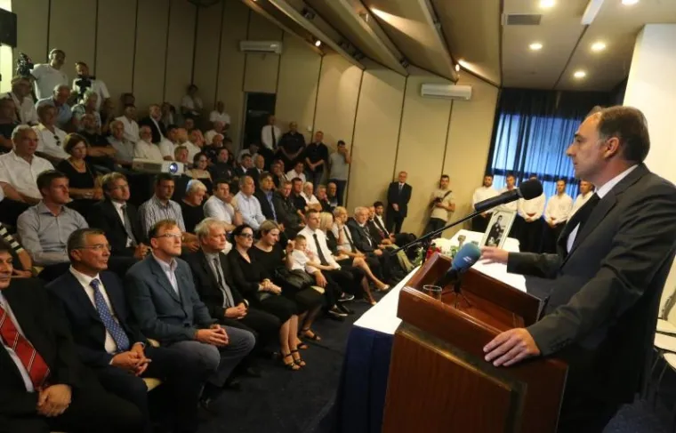 Na Poljudu održana komemoracija za Vladimira Bearu