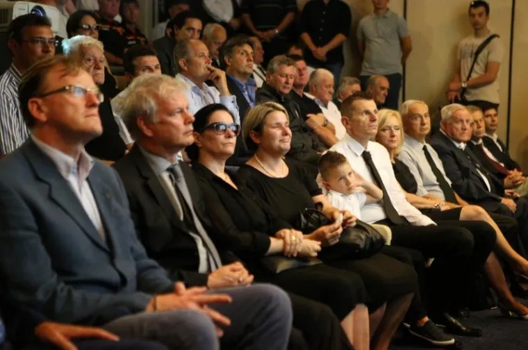 Na Poljudu održana komemoracija za Vladimira Bearu