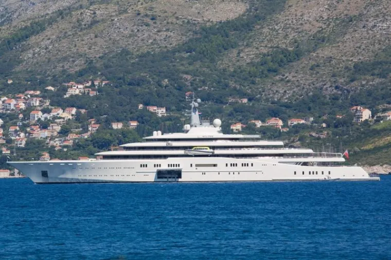 Luksuzna jahta Romana Abramoviča opet u Hrvatskoj