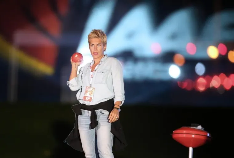 Ana Šimić s dečkom gledala natjecanje pokraj gradskih fontana