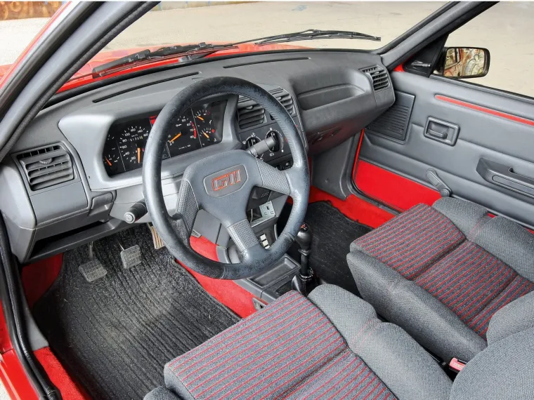 Peugeot 205 GTI - 30 godina legende