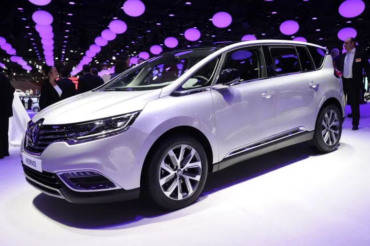 Pogledajte vrhunske 'pile' na pariškom spektaklu