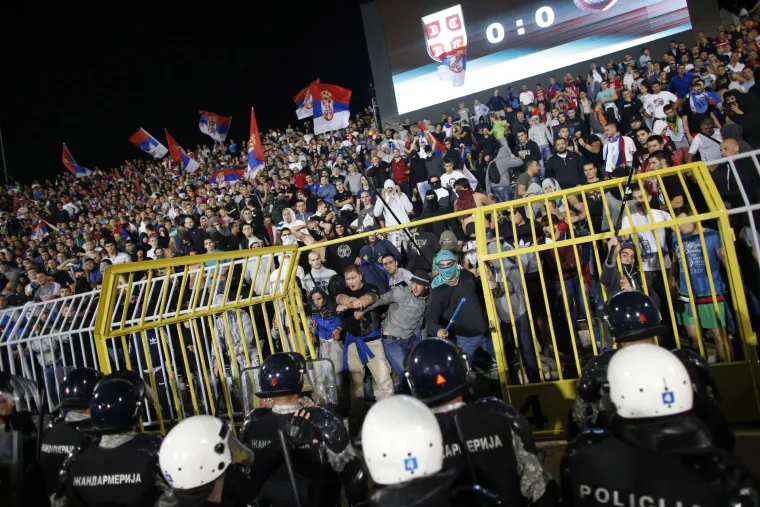 Ovako je izgledao potpuni kaos na stadionu Partizana
