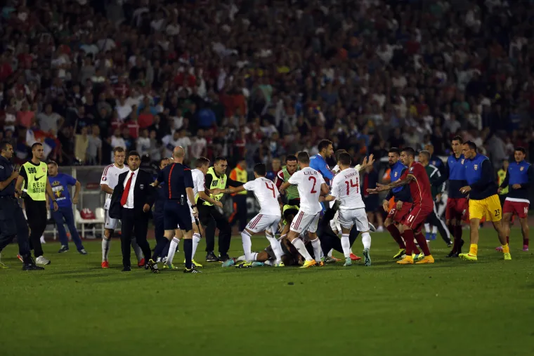 Ovako je izgledao potpuni kaos na stadionu Partizana
