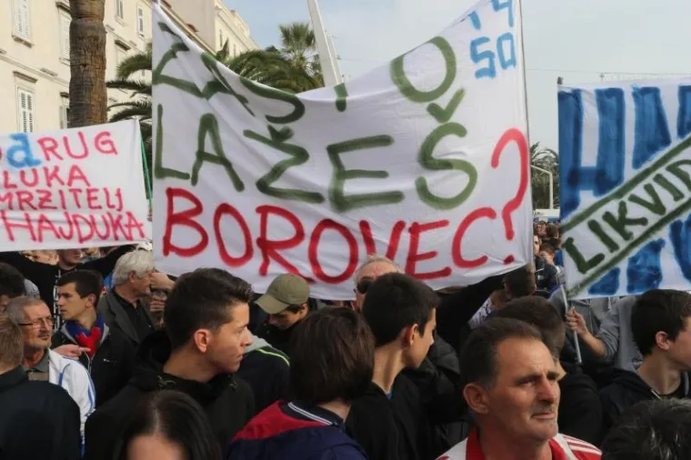 Na prosvjedu protiv HNS-a  splitsku Rivu okupiralo 30.000 navijača