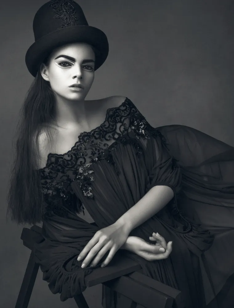 Boudoir Divided Bipolar Cat Disorder