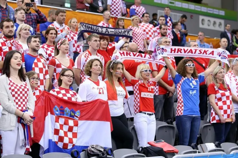 Hrvatski navijači na utakmici protiv Poljske