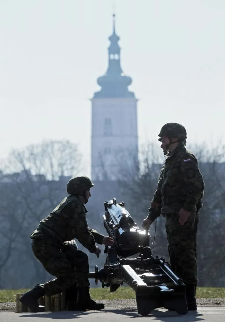 S Tu&scaron;kanca su se oglasili i svečani plotuni