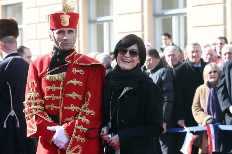 Dolazak uzvanika na svečanu inauguraciju Kolinde Grabar-Kitarović