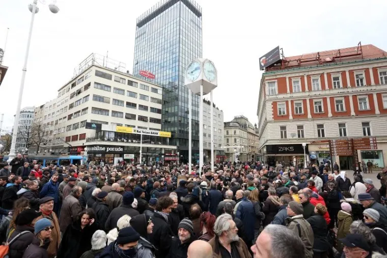 Prosvjedi, Savska, branitelji