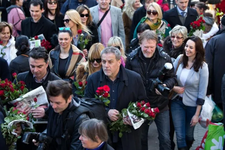 Bandić dijelio ruže sugrađankama i sugrađanima povodom Dana žena