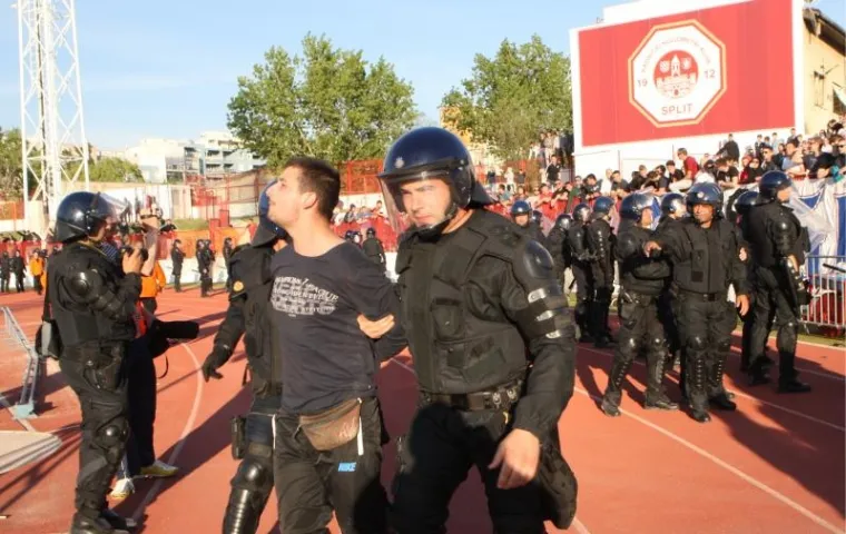 Neredi nakon utakmice Split-Hajduk