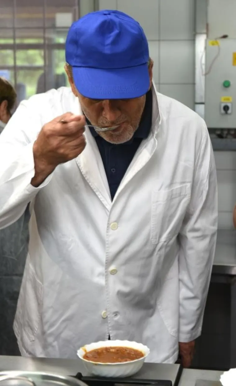 Bandić provjerio kako je ispao grah po njegovom receptu