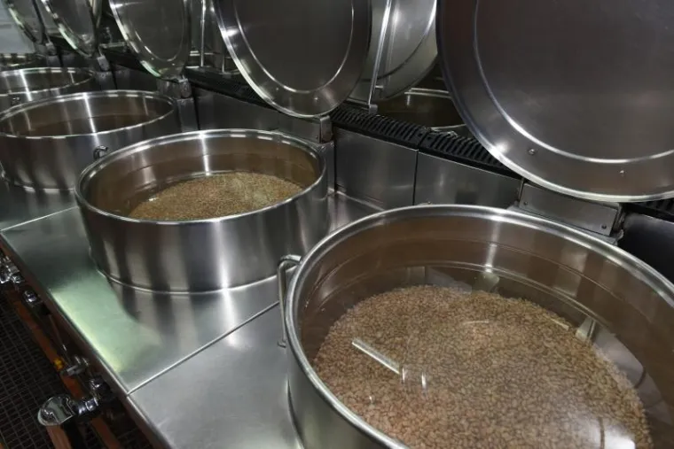 Bandić provjerio kako je ispao grah po njegovom receptu