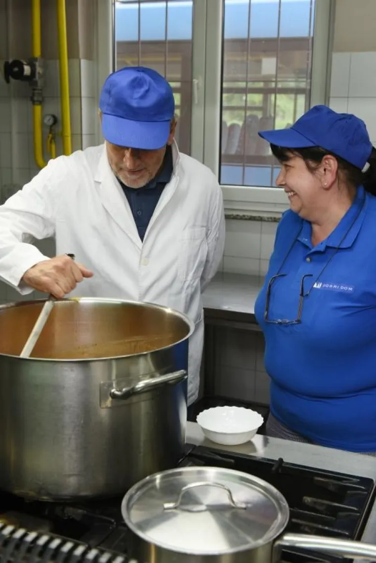 Bandić provjerio kako je ispao grah po njegovom receptu