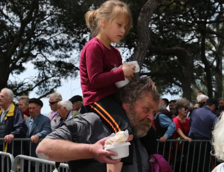 Građani diljem Hrvatske proslavili Prvi maj uz tradicionalni grah i ro&scaron;tilj