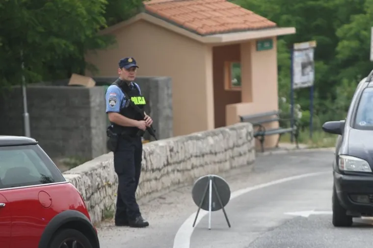 Duge cijevi na ulicama Dubrovnika