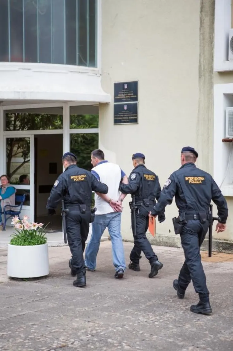 Duge cijevi na ulicama Dubrovnika