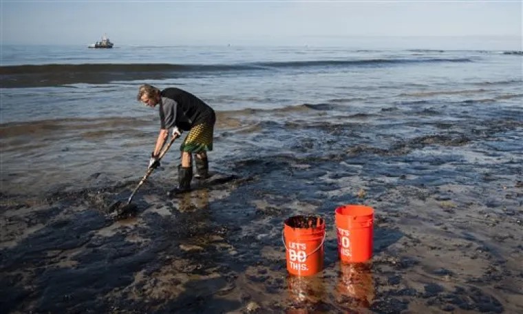 Izlijevanje nafte u Kaliforniji