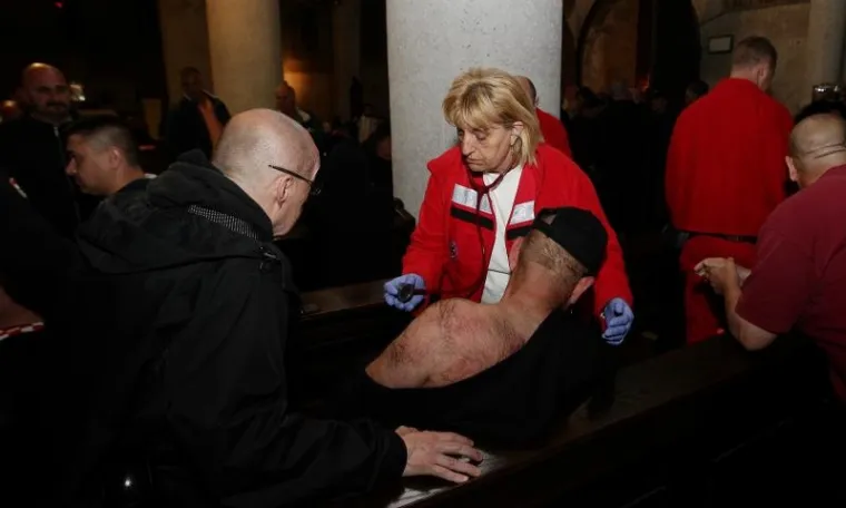 Đuri Glogoškom i još nekim braniteljima u crkvi pružena hitna medicinska pomoć