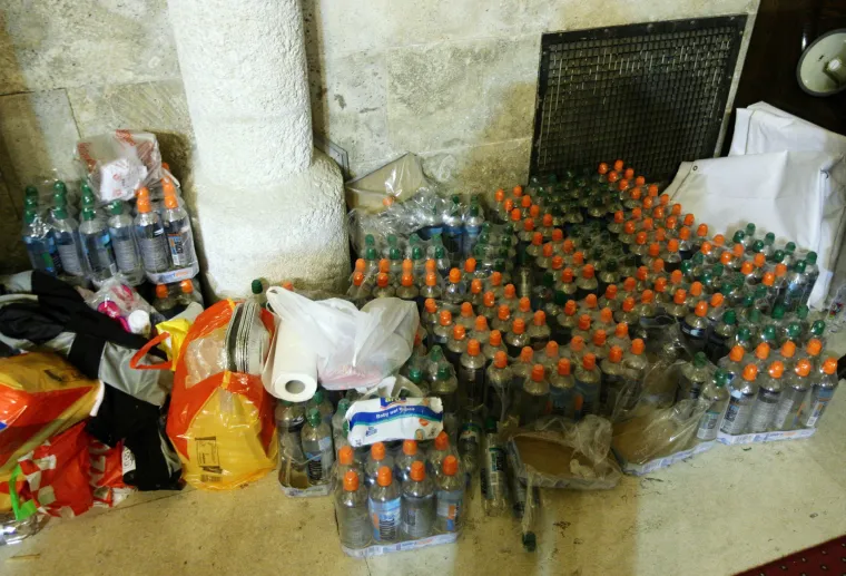 Branitelji noć proveli u crkvi