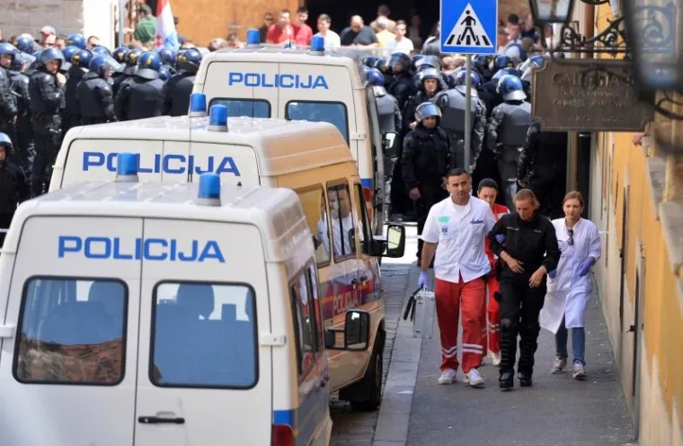 Žrtva sukoba u Ćirilometodskoj: liječnici ukazali pomoć interventnoj policajki