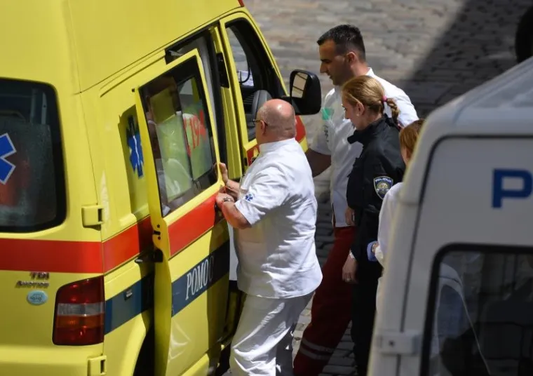 Žrtva sukoba u Ćirilometodskoj: liječnici ukazali pomoć interventnoj policajki