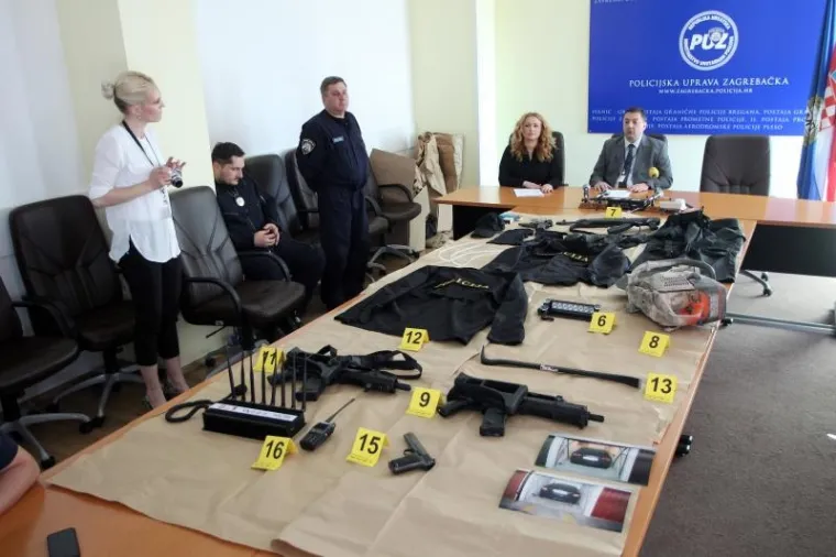 Kriminalci iz susjednih država planirali pljačku u Zagrebu maskirani u policajce