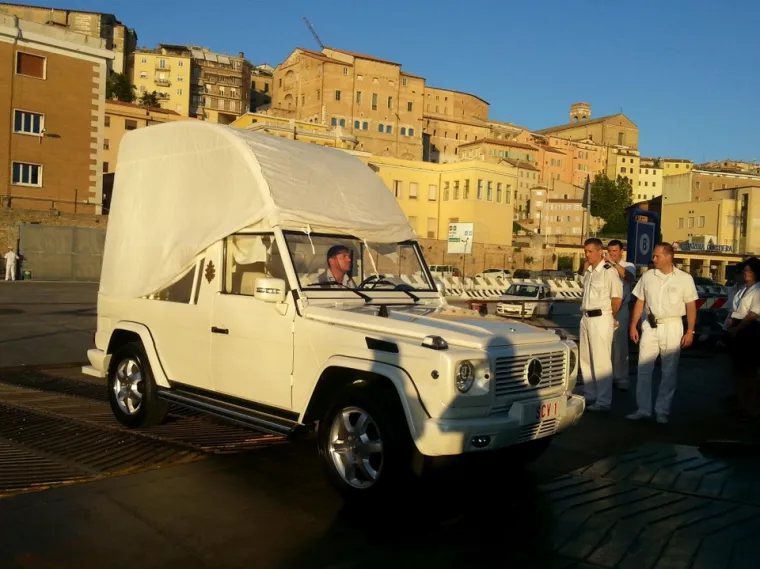 Papamobil neslužbeni je naziv za specijalno konstruirani automobil kojim se Sveti Otac koristi tijekom svojih službenih posjeta.