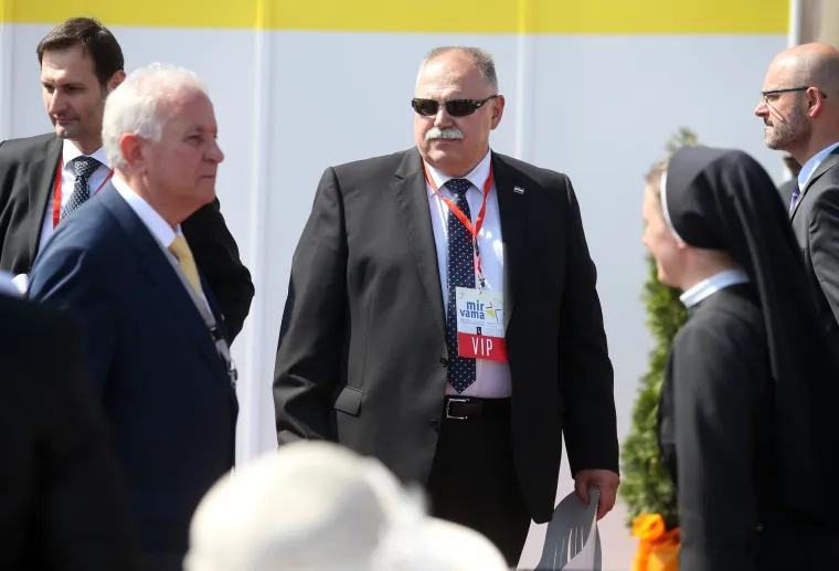 Susret s Papom nisu htjeli propustiti ni Milijan Brkić, Josipa Rimac, Ivan Šuker i Milan Bandić