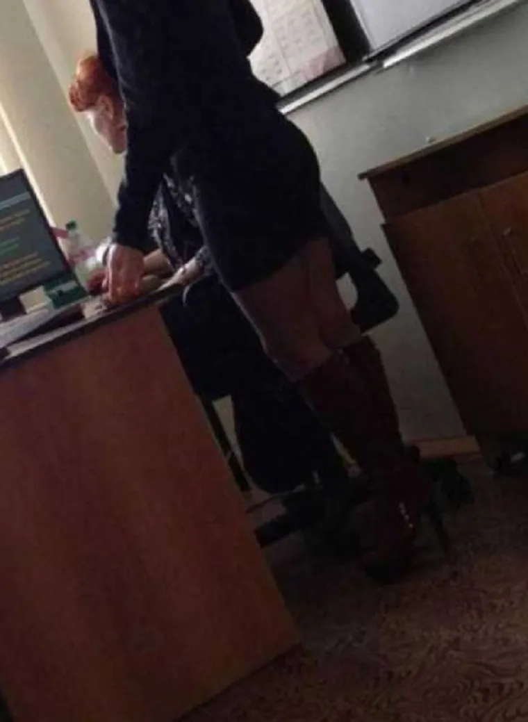 Tko bi rekao da se cure tako oblače za školu