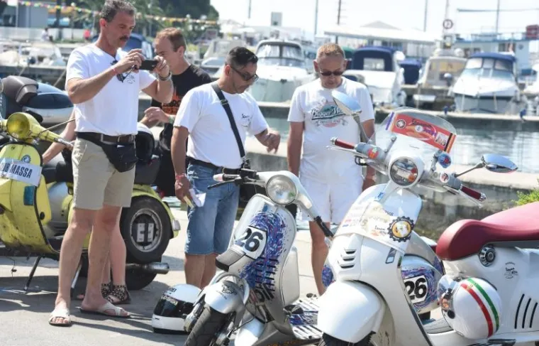 VESPA WORLD DAYS U BIOGRADU: Najveće svjetsko okupljanje vlasnika i ljubitelja Vespi