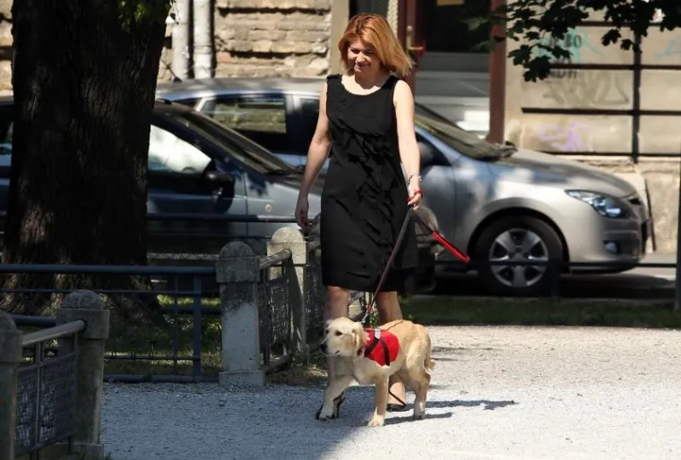 Glavna zvijezda: Milanka Opačić na otvorenje izložbe povela preslatku retrivericu Kassy