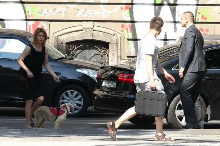 Glavna zvijezda: Milanka Opačić na otvorenje izložbe povela preslatku retrivericu Kassy